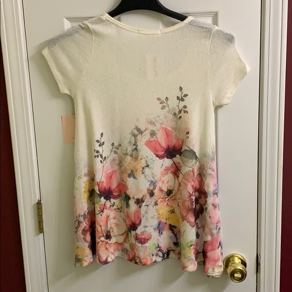 Shirt - Picture 3 of 4